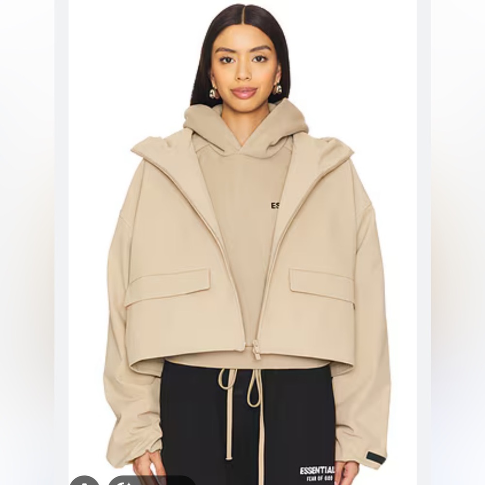 Fear of God Essentials hooded cropped anorak jacket, desert sand, xs - Picture 6 of 7